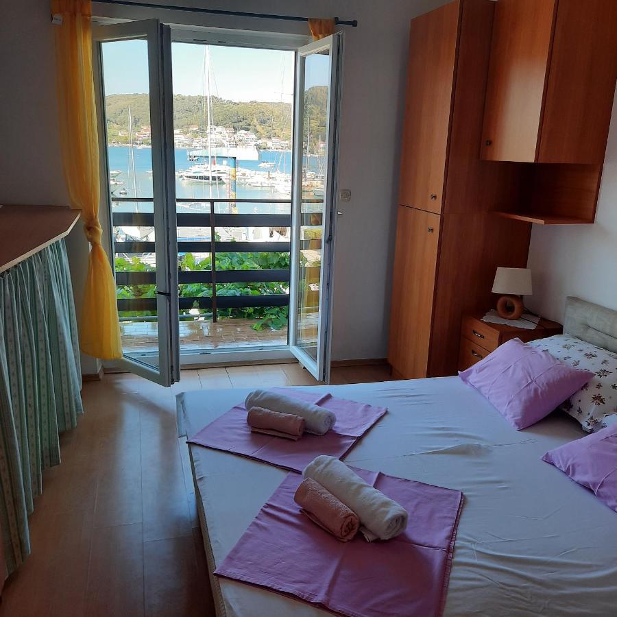 Apartments Bojana Rab Supetarska Draga Eksteriør billede